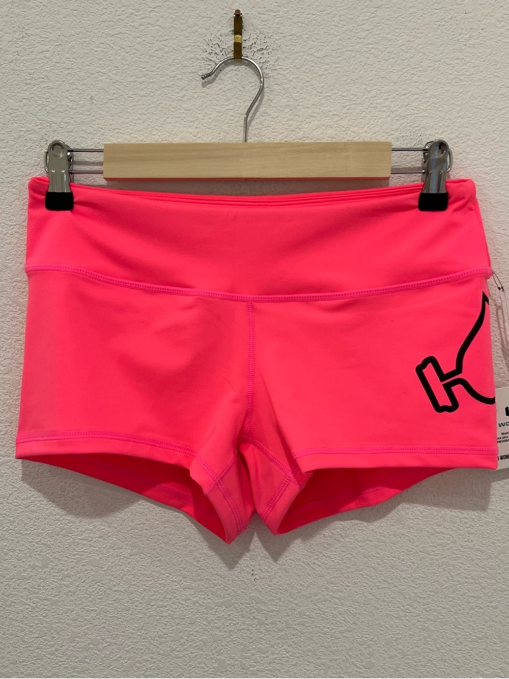 NWT Wodbottom Solid Neon Bright Pink Shorts 2.5" CrossFit Workout Size Medium